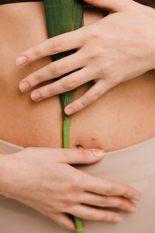 Magnesium and anti-inflammatory food options to help with endometriosis symptoms from Dr. Linda